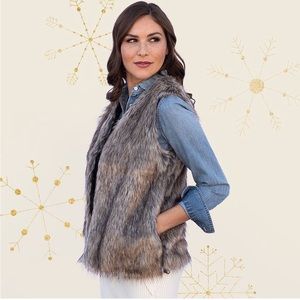 Evy’s Tree Ivy Faux fur Size Medium NWOT